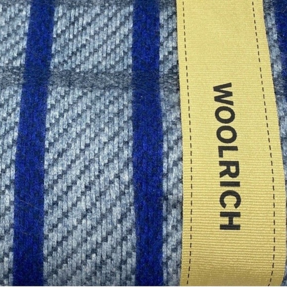 Woolrich cozy blanket wrap soft travel NWT - Picture 2 of 5